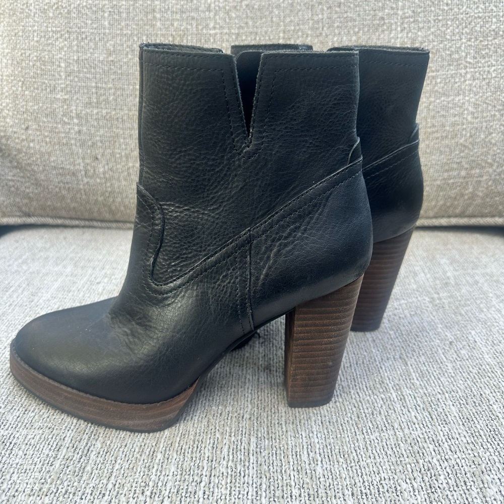 Lucky Brand Black Heeled Boots with Chunky Heel.